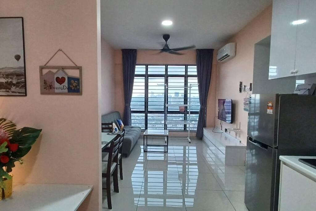 ג'והור בהרו Homestay Arc Cozyhome Austin Hills 4-5Pax מראה חיצוני תמונה