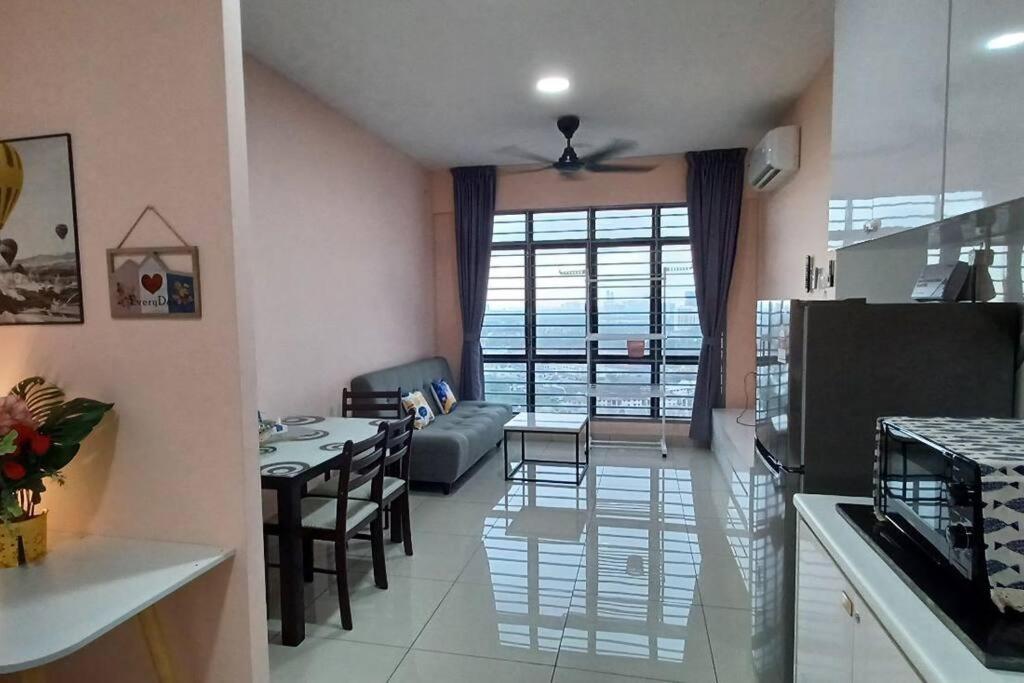 ג'והור בהרו Homestay Arc Cozyhome Austin Hills 4-5Pax מראה חיצוני תמונה